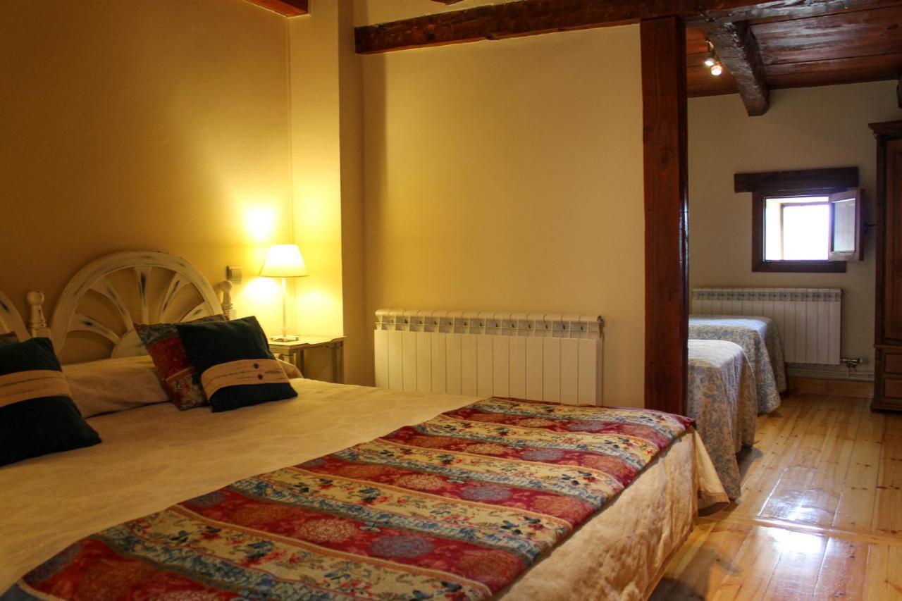 Casa Rural Las Bodegas Valbuena De Duero Esterno foto